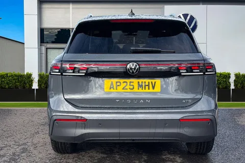 AP25MHV Volkswagen Tiguan 1.5 eTSI 150 Match 5dr DSG Thumbnail #5