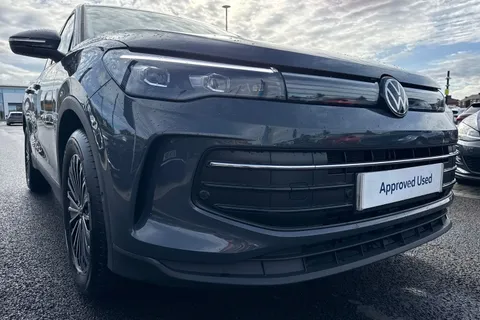 AP25MHV Volkswagen Tiguan 1.5 eTSI 150 Match 5dr DSG Thumbnail #9