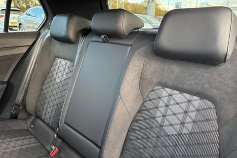 KP25ZSX Volkswagen Golf 1.5 TSI 150 R-Line 5dr **WINTER PACK, TECHNOLOGY PACK, AREA VIEW** Thumbnail #15