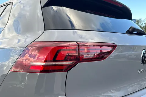 KP25ZSX Volkswagen Golf 1.5 TSI 150 R-Line 5dr **WINTER PACK, TECHNOLOGY PACK, AREA VIEW** Thumbnail #17