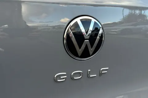 KP25ZSX Volkswagen Golf 1.5 TSI 150 R-Line 5dr **WINTER PACK, TECHNOLOGY PACK, AREA VIEW** Thumbnail #26