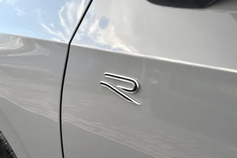 KP25ZSX Volkswagen Golf 1.5 TSI 150 R-Line 5dr **WINTER PACK, TECHNOLOGY PACK, AREA VIEW** Thumbnail #27