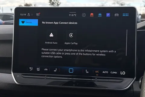 KP25ZSX Volkswagen Golf 1.5 TSI 150 R-Line 5dr **WINTER PACK, TECHNOLOGY PACK, AREA VIEW** Thumbnail #38