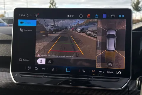 KP25ZSX Volkswagen Golf 1.5 TSI 150 R-Line 5dr **WINTER PACK, TECHNOLOGY PACK, AREA VIEW** Thumbnail #41