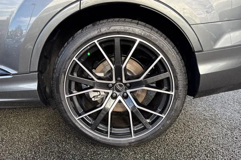  Audi Q7 3.0 TDI V6 Black Edition Tiptronic quattro Euro 6 (s/s) 5dr Thumbnail #12