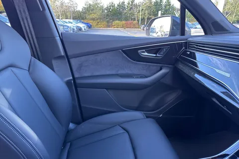  Audi Q7 3.0 TDI V6 Black Edition Tiptronic quattro Euro 6 (s/s) 5dr Thumbnail #20