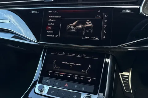  Audi Q7 3.0 TDI V6 Black Edition Tiptronic quattro Euro 6 (s/s) 5dr Thumbnail #31