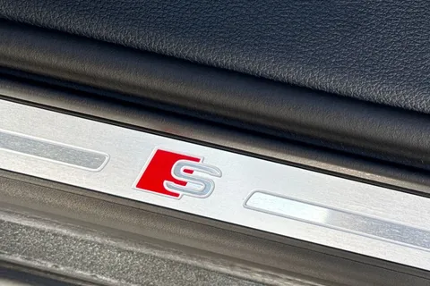  Audi Q7 3.0 TDI V6 Black Edition Tiptronic quattro Euro 6 (s/s) 5dr Thumbnail #48