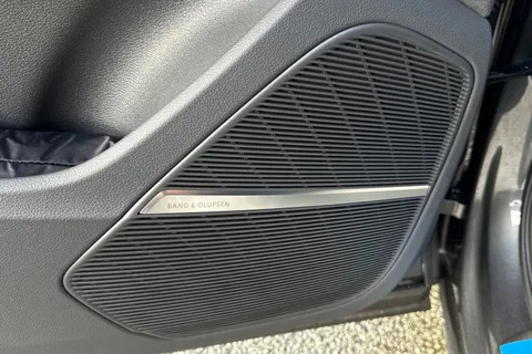  Audi Q7 3.0 TDI V6 Black Edition Tiptronic quattro Euro 6 (s/s) 5dr Thumbnail #49