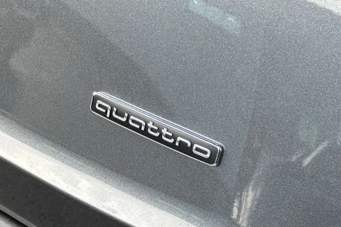  Audi Q7 3.0 TDI V6 Black Edition Tiptronic quattro Euro 6 (s/s) 5dr Thumbnail #57