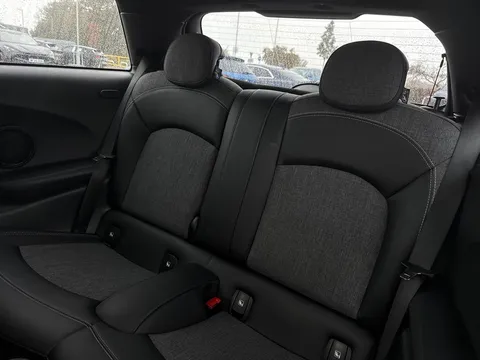 14 of 39 for MINI HATCHBACK 135kW Cooper S Level 2 33kWh 3dr Auto