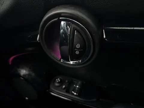 18 of 39 for MINI HATCHBACK 135kW Cooper S Level 2 33kWh 3dr Auto