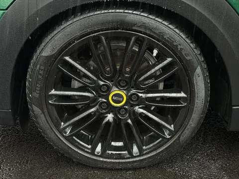 22 of 39 for MINI HATCHBACK 135kW Cooper S Level 2 33kWh 3dr Auto