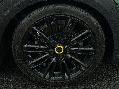 23 of 39 for MINI HATCHBACK 135kW Cooper S Level 2 33kWh 3dr Auto