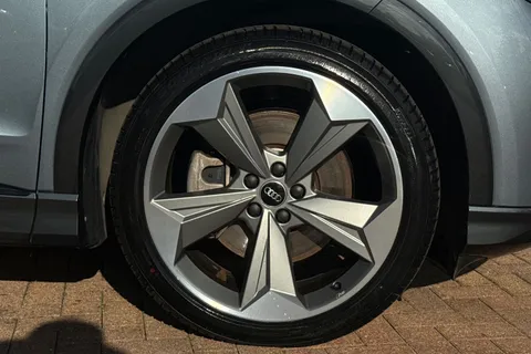 KS74PSU Audi Q4 e-tron Q4  Black Edition 45 e-tron  210,00 kW Thumbnail #11