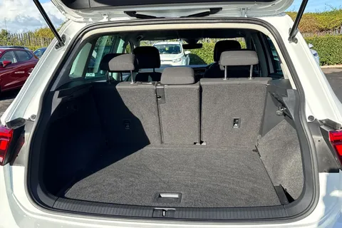 DU20RYF Volkswagen Tiguan 1.5 TSI EVO Match Euro 6 (s/s) 5dr Thumbnail #8