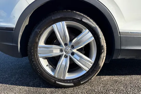 DU20RYF Volkswagen Tiguan 1.5 TSI EVO Match Euro 6 (s/s) 5dr Thumbnail #12