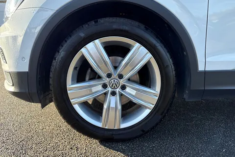 DU20RYF Volkswagen Tiguan 1.5 TSI EVO Match Euro 6 (s/s) 5dr Thumbnail #13