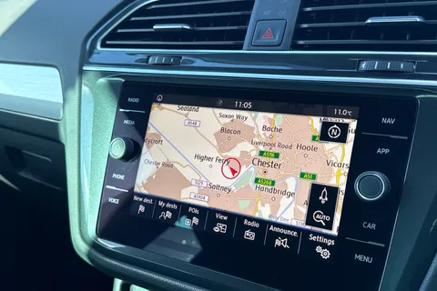 DU20RYF Volkswagen Tiguan 1.5 TSI EVO Match Euro 6 (s/s) 5dr Thumbnail #18