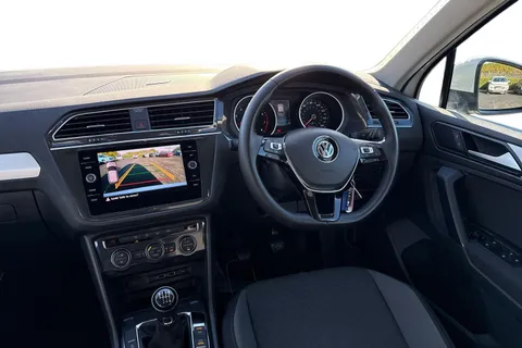 DU20RYF Volkswagen Tiguan 1.5 TSI EVO Match Euro 6 (s/s) 5dr Thumbnail #19
