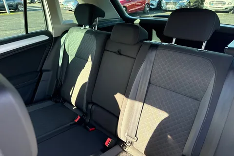 DU20RYF Volkswagen Tiguan 1.5 TSI EVO Match Euro 6 (s/s) 5dr Thumbnail #20