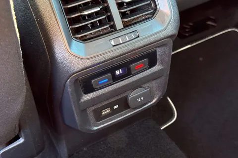 DU20RYF Volkswagen Tiguan 1.5 TSI EVO Match Euro 6 (s/s) 5dr Thumbnail #35