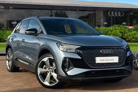 KP74SNX Audi Q4 e-tron Q4 Black Edition 45 e-tron 210,00 kW Thumbnail #2