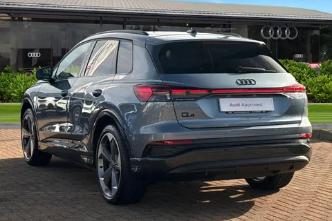 KP74SNX Audi Q4 e-tron Q4 Black Edition 45 e-tron 210,00 kW Thumbnail #3