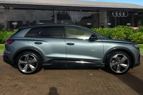 KP74SNX Audi Q4 e-tron Q4 Black Edition 45 e-tron 210,00 kW Thumbnail #4