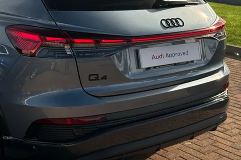 KP74SNX Audi Q4 e-tron Q4 Black Edition 45 e-tron 210,00 kW Thumbnail #8