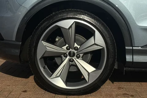 KP74SNX Audi Q4 e-tron Q4 Black Edition 45 e-tron 210,00 kW Thumbnail #11