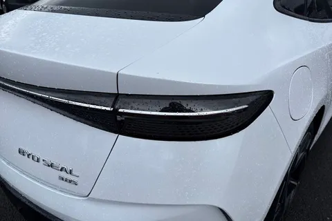  BYD SEAL 82.5kWh Excellence Auto AWD 4dr Thumbnail #16