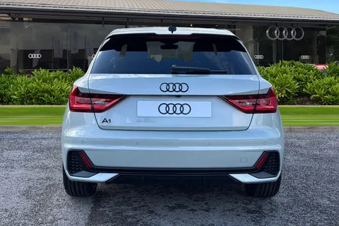  Audi A1 1.0 TFSI 30 Black Edition Sportback Euro 6 (s/s) 5dr Thumbnail #5