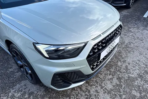  Audi A1 1.0 TFSI 30 Black Edition Sportback Euro 6 (s/s) 5dr Thumbnail #9