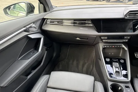 KR74WLK Audi A3 Black Edition 40 TFSI e  204 PS S tronic Thumbnail #20