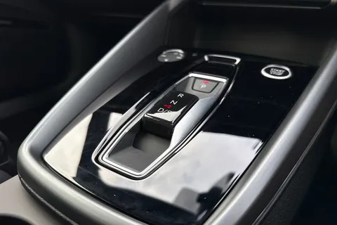 KR74WLK Audi A3 Black Edition 40 TFSI e  204 PS S tronic Thumbnail #48