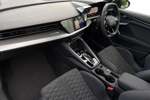  Audi RS 3 2.5 TFSI Carbon Vorsprung Sportback S Tronic quattro Euro 6 (s/s) 5dr Thumbnail #15