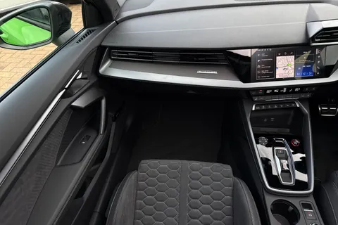  Audi RS 3 2.5 TFSI Carbon Vorsprung Sportback S Tronic quattro Euro 6 (s/s) 5dr Thumbnail #20