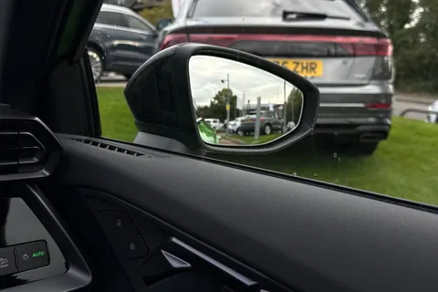  Audi RS 3 2.5 TFSI Carbon Vorsprung Sportback S Tronic quattro Euro 6 (s/s) 5dr Thumbnail #21