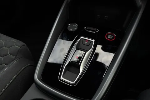  Audi RS 3 2.5 TFSI Carbon Vorsprung Sportback S Tronic quattro Euro 6 (s/s) 5dr Thumbnail #23