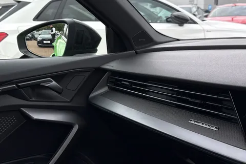  Audi RS 3 2.5 TFSI Carbon Vorsprung Sportback S Tronic quattro Euro 6 (s/s) 5dr Thumbnail #61