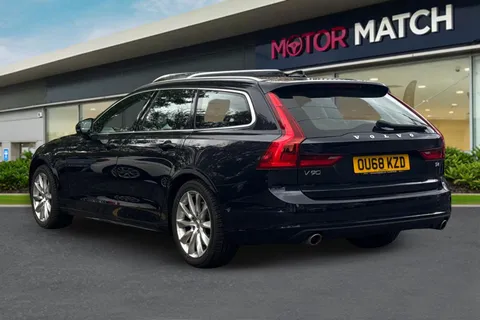 OU68KZD Volvo V90 2.0 T4 GPF Momentum Auto Euro 6 (s/s) 5dr Thumbnail #3