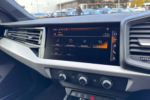  Audi A1 1.0 TFSI 30 S line Sportback 5dr Petrol Manual Euro 6 (s/s) (116 ps) Thumbnail #33