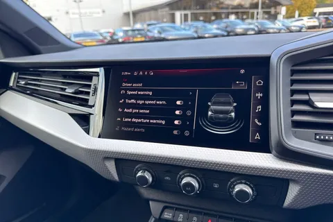  Audi A1 1.0 TFSI 30 S line Sportback 5dr Petrol Manual Euro 6 (s/s) (116 ps) Thumbnail #42