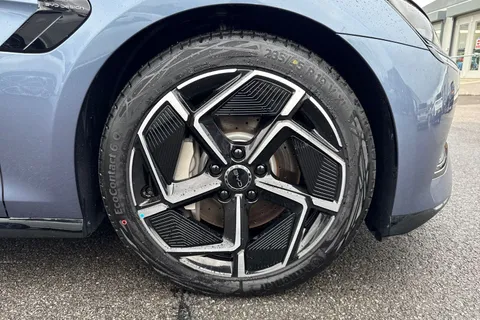 BYD SEAL 82.5kWh Excellence Auto AWD 4dr Thumbnail #7