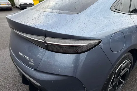 BYD SEAL 82.5kWh Excellence Auto AWD 4dr Thumbnail #32