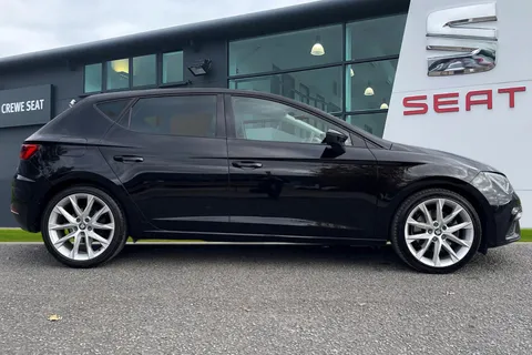 KJ19CJY SEAT Leon 2.0 TSI FR Sport DSG Euro 6 (s/s) 5dr Thumbnail #3