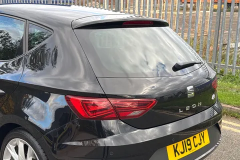 KJ19CJY SEAT Leon 2.0 TSI FR Sport DSG Euro 6 (s/s) 5dr Thumbnail #7