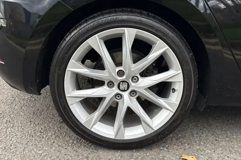 KJ19CJY SEAT Leon 2.0 TSI FR Sport DSG Euro 6 (s/s) 5dr Thumbnail #10