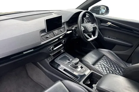 LV20LRO Audi Q5 2.0 TFSIe 50 Black Edition S Tronic quattro Euro 6 (s/s) 5dr 14.1kWh Thumbnail #10